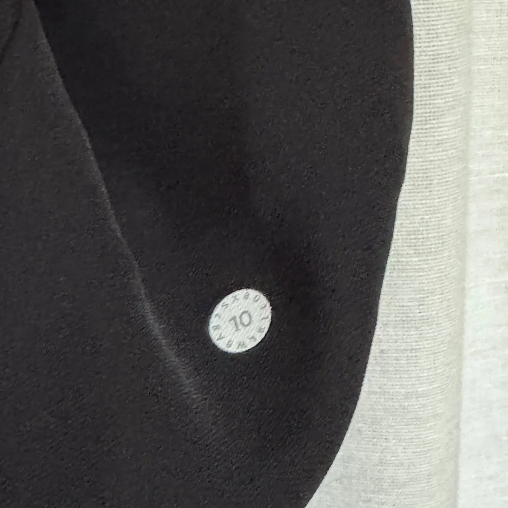 Lululemon on the Fly Black Mini Skirt - Picture 6 of 6
